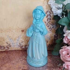 AVON VINTAGE LITTLE GIRL BLUE NURSERY RHYME BOTTLE PERFUME DECANTER COLLECTIBLE